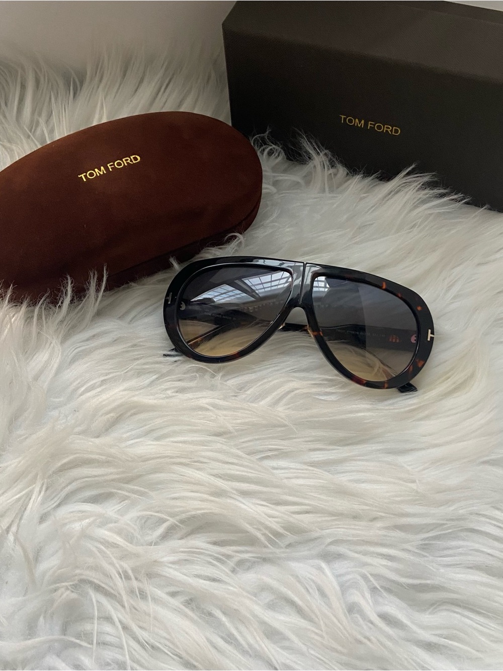 Tom Ford Black and Tortoiseshell Gradient Aviator Sunglasses